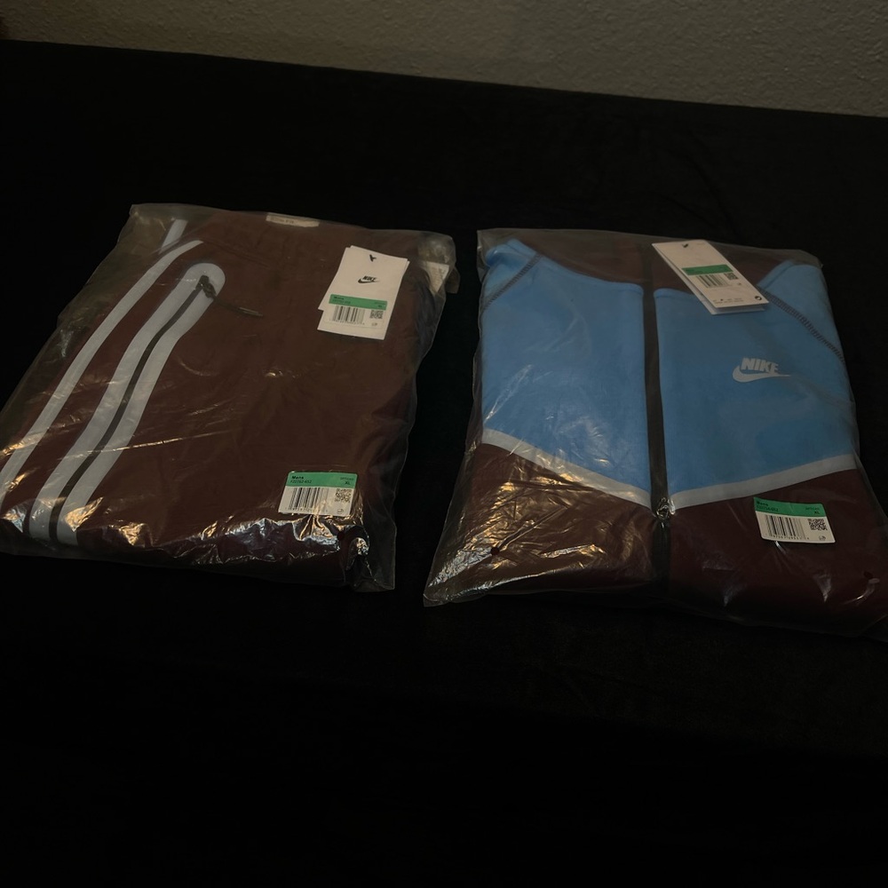 Reflective Nike Tech Set (L) - Picture 4 of 4